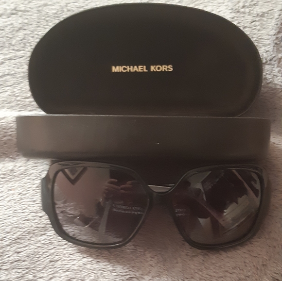 Michael Kors M2748S Zuma Sunglasses